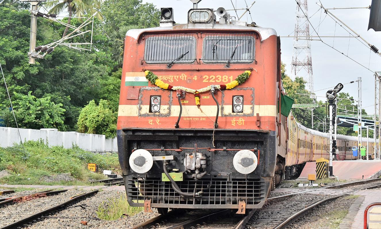 ஈரோடுதிருச்சி பயணிகள் ரெயில் இன்று முதல் மீண்டும் இயக்கம் Tamil News