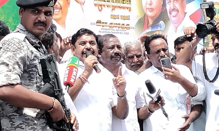 மு.க.ஸ்டாலின் அ.தி.மு.க.வை முடக்க பார்க்கிறார்- எடப்பாடி பழனிசாமி குற்றச்சாட்டு