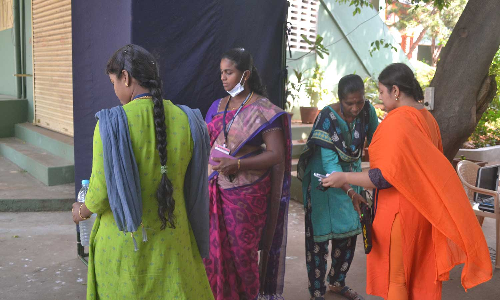 மத்திய தேர்வு வாரியம் நடத்தும் சிவில் சர்வீஸ்  தேர்வு நடந்தது.