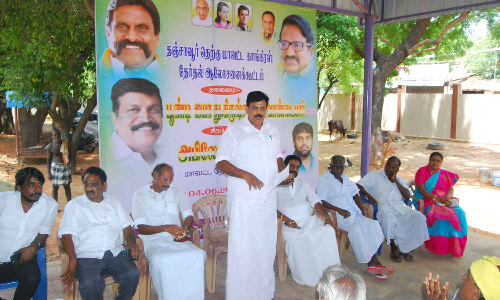 ராகுல்காந்தியை பிரதமராக்க கடுமையாக உழைக்க வேண்டும்