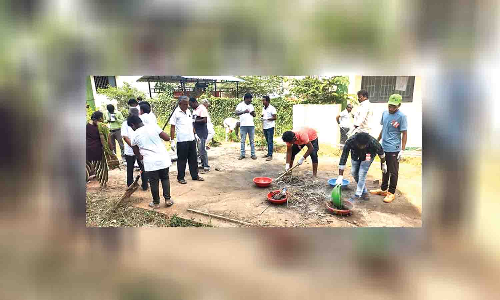 இந்திய ஜனநாயக   வாலிபர் சங்கம் சார்பில் தூய்மைப்பணி