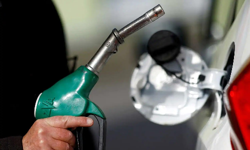 பெட்ரோலுடன் 10 சதவீத எத்தனால் கலப்பு- 5 மாதங்களுக்கு முன்பே இலக்கை எட்டியது இந்தியா