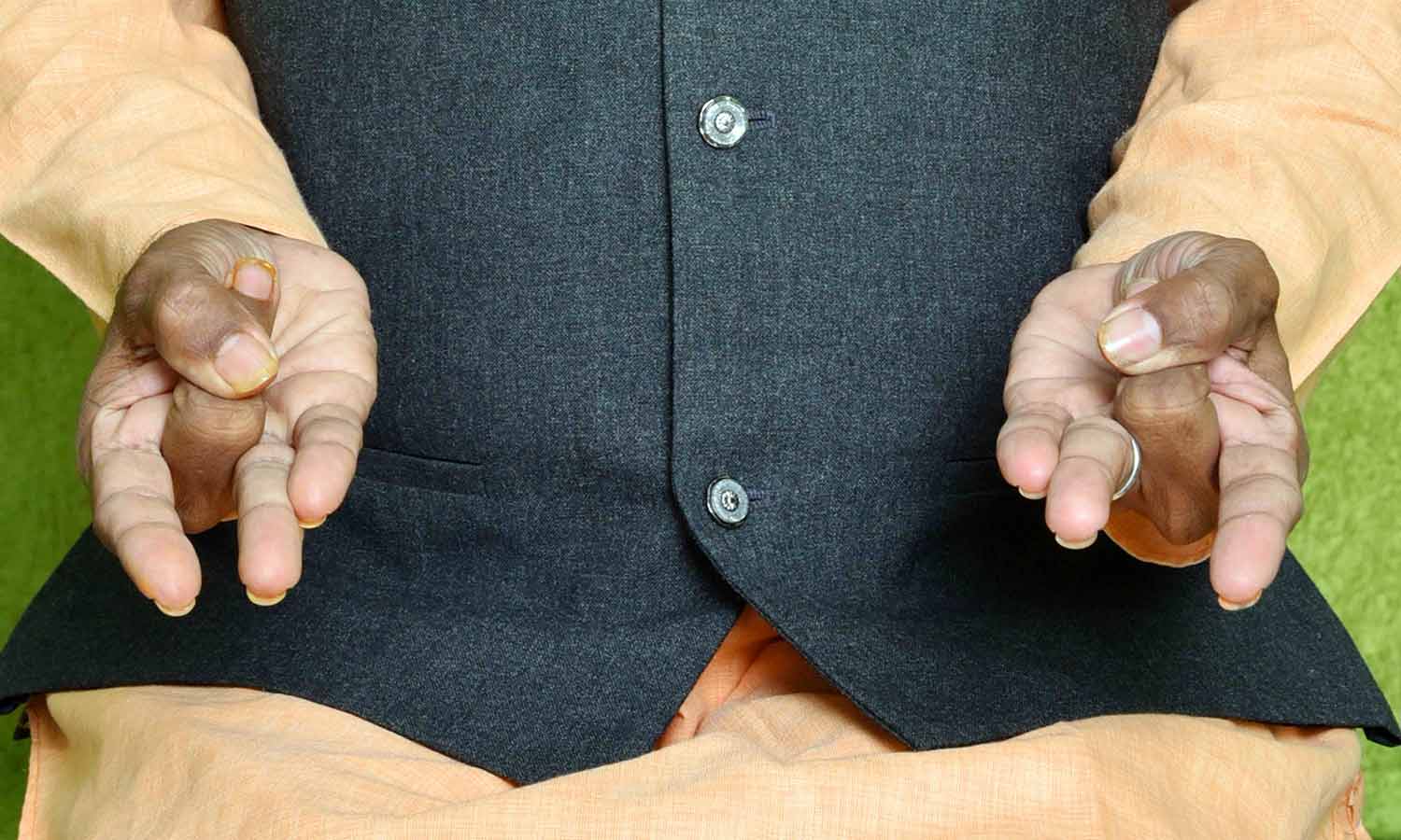 கழுத்துவலி, தைராய்டு பிரச்சனைக்கு தீர்வு தரும் முத்திரை