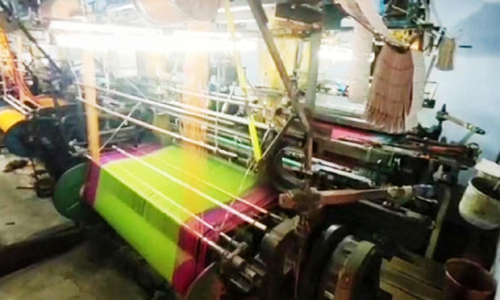 நூல் விலை உயர்வை கண்டித்து காட்டன் சேலைகள் உற்பத்தி செய்யும் விசைத்தறி கூடங்கள் வேலை நிறுத்தம்