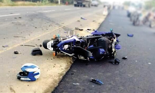பைக்குகள் மோதி 2 பேர் பலி