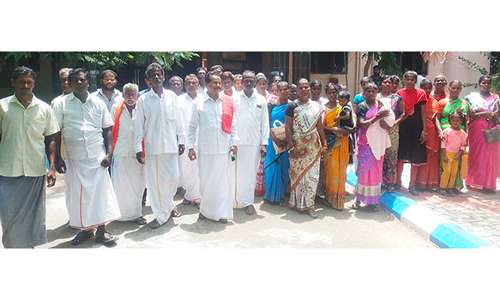 பழங்குடி, இருளர் மக்களுக்கு அடிப்படை வசதிகள் செய்து தர கோரிக்கை