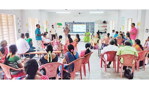 ஆசிரியர்களுக்கு எண்ணும் எழுத்தும் பயிற்சி முகாம்