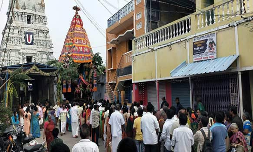 ஸ்ரீ கில்லா வரதராஜ பெருமாள் கோவில் தேரோட்டம்