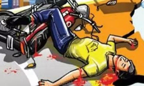 பைக் விபத்தில் பூ வியாபாரி பலி.