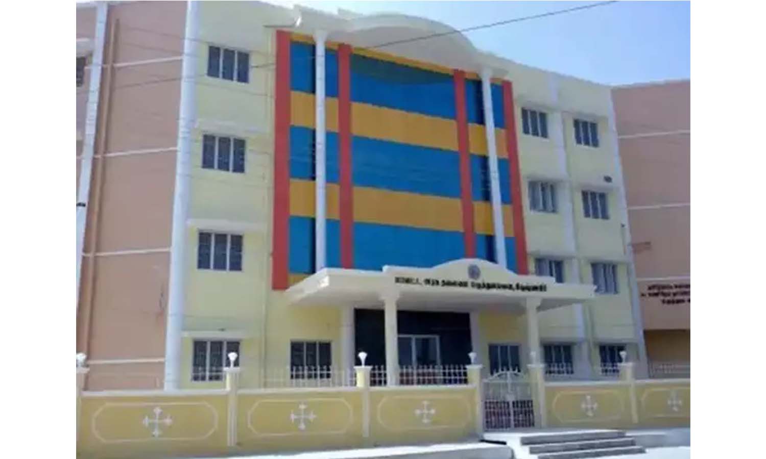 சிறுவனின் உணவுக்குழாயில் சிக்கிய 5 ரூபாய் நாணயம் அகற்றம்- கிருஷ்ணகிரி அரசு மருத்துவமனை டாக்டர்கள் சாதனை சிறுவனின் உணவுக்குழாயில் சிக்கிய 5 ரூபாய் நாணயம் அகற்றம்- கிருஷ்ணகிரி அரசு மருத்துவமனை டாக்டர்கள் சாதனை