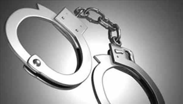வீட்டில் கஞ்சா பதுக்கி விற்ற பெண் கைது வீட்டில் கஞ்சா பதுக்கி விற்ற பெண் கைது
