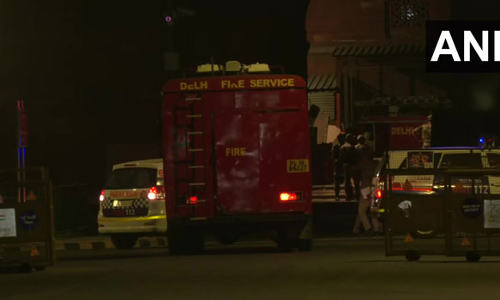 டெல்லியில் உள்துறை அமைச்சகத்தில் திடீர் தீ விபத்து
