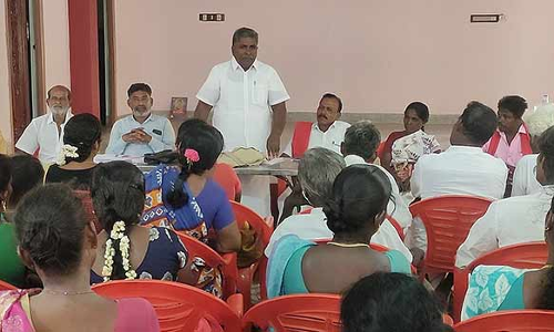 பொன்னமராவதியில் வருவாய் கோட்டாட்சியர் அலுவலகம் அமைக்க கோரி தீர்மானம்