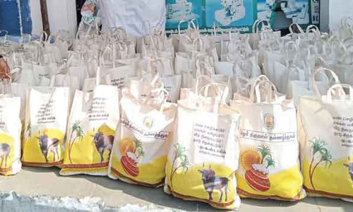 ரேசன் கடைகளில் மீதமிருந்த பொங்கல் தொகுப்பு ஆதரவற்ற இல்லங்களுக்கு வினியோகம்