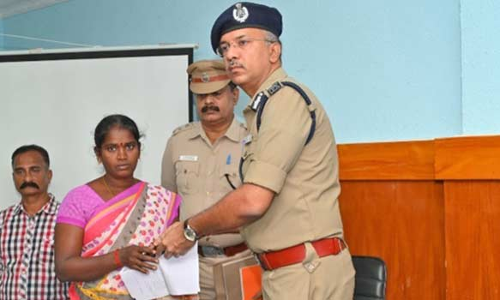 நெல்லை மாநகரில் திருடப்பட்ட 104 செல்போன்கள் மீட்டு உரியவர்களிடம் ஒப்படைப்பு