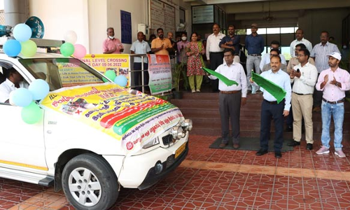 ரெயில்வே கிராசிங் குறித்த விழிப்புணர்வு பிரசாரம்