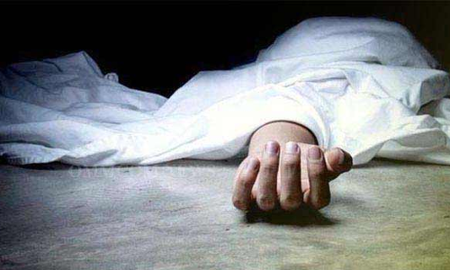 சேலம் ஓமலூர் மெயின்ரோட்டில் இறந்த முதியவர் யார்?