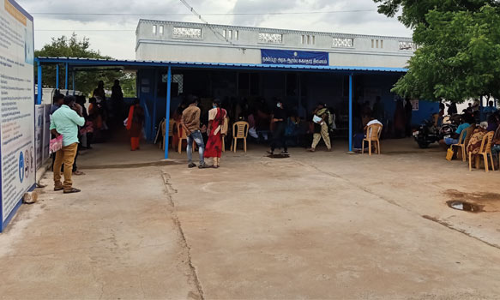 அரசு ஆரம்ப சுகாதார நிலையத்தில் அடிப்படை வசதிகளை செய்து தர வேண்டும்