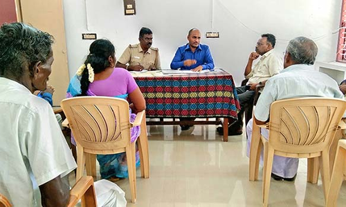 சிவகிரி தாலுகா அலுவலகத்தில் சமாதான கூட்டம்