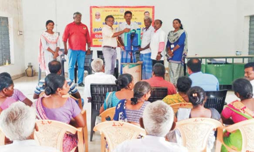 ஏர்வாடி பகுதியில் கிராம ஒருங்கிணைந்த வேளாண்மை வளர்ச்சி திட்ட முகாம்