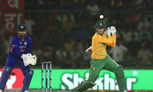 முதல் டி20 கிரிக்கெட்: இந்தியாவை 7 விக்கெட் வித்தியாசத்தில் வீழ்த்தியது தென் ஆப்பிரிக்கா