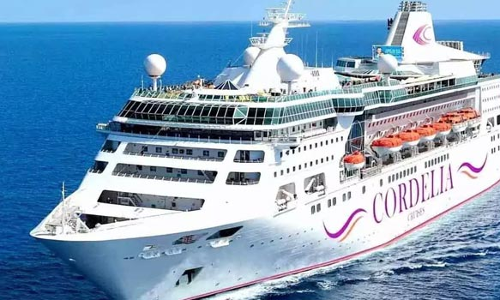 புதுச்சேரியில் அனுமதி மறுப்பு ?- நடுக்கடலில் நிற்கும் சொகுசு கப்பல்