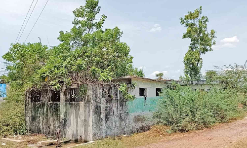 மகளிர் சுகாதார வளாகத்தை சீரமைக்க பொதுமக்கள் கோரிக்கை