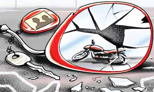 கலசப்பாக்கத்தில் பைக்குகள் மோதி 2 பேர் பலி