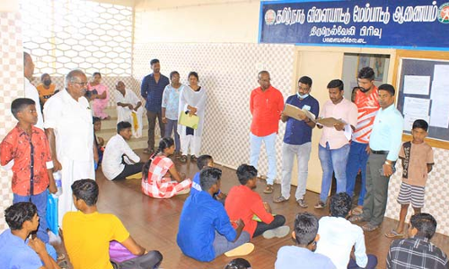 பாளை அண்ணா விளையாட்டு மைதானத்தில் அரசு விடுதியில் சேர மாணவர்களுக்கு தேர்வு