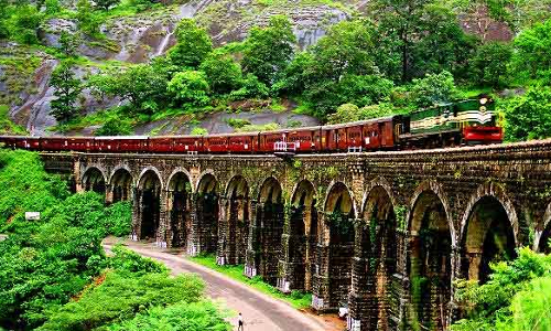 வைகாசி விசாகத்தை முன்னிட்டு செங்கோட்டை-மதுரை ரெயில் பழனி வரை நீட்டிப்பு