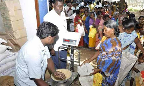 ரேசன்கடை பணியாளர்கள் தொடர் வேலை நிறுத்த அறிவிப்பு-  மாற்று ஏற்பாடு செய்ய கூட்டுறவுத்துறை உத்தரவு