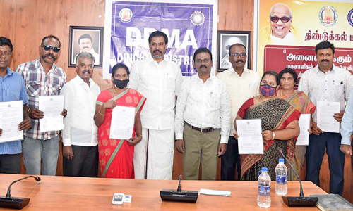 நகர்ப்புற மேம்பாட்டு வாரியத்தின் சார்பில் கொடைக்கானலை சேர்ந்த 48 பேருக்கு வீடு கட்ட ஆணை