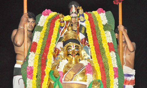 சவுரிராஜபெருமாள் கோவிலில் தங்க கருடசேவை