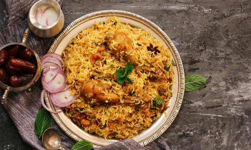 பிரியாணியை எந்த முறையில் சாப்பிட வேண்டும்?