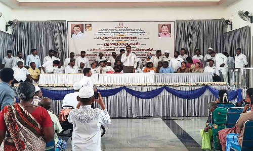 பேரணாம்பட்டில் மக்கள் குறை கேட்பு சிறப்பு முகாம்