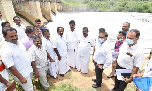 ஓசூர் கெலவரப்பள்ளி அணை  பகுதியில் அமைச்சர் ஆய்வு