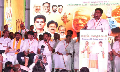 காவல்துறையின் கைகள் கட்டப்பட்டுள்ளன:  தமிழகத்தில் அனைத்து துறைகளிலும்  லஞ்சம் தலைவிரித்தாடுகிறது-  சூளகிரி பொதுக்கூட்டத்தில் அண்ணாமலை குற்றச்சாட்டு