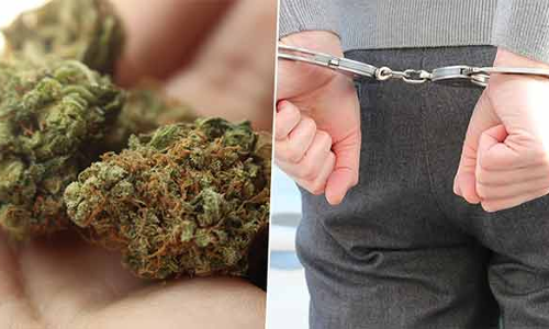 தேனி அருகே கஞ்சா விற்றவர்கள் கைது