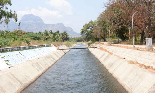 ரூ. 72 கோடி மதிப்பில் காண்டூர் கால்வாய் சீரமைப்பு பணிகள் தீவிரம்