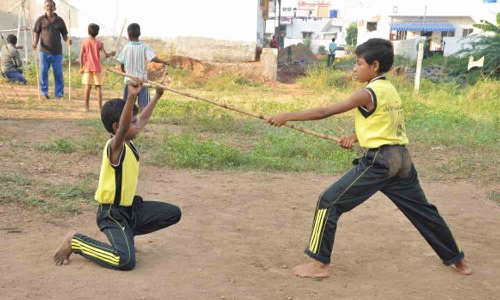 சிலம்பம் போட்டியில் அதிக பதக்கம் வென்ற குழந்தைகளுக்கு பாராட்டுகள்