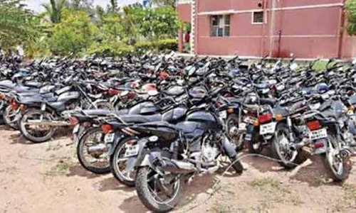 குற்ற வழக்குகளில் கைப்பற்றப்பட்ட வாகனங்கள் 21-ந்தேதி பொது ஏலம்