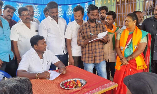 குடிநீர் பிரச்சினைக்கு தீர்வு -   அமைச்சர் சாய். ஜெ. சரவணன்குமார் உறுதி