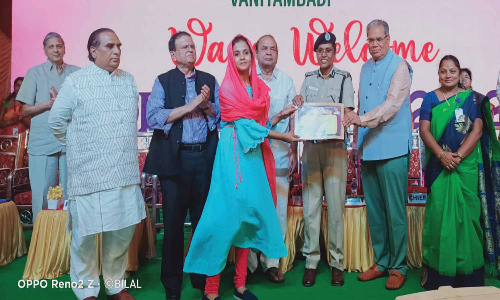 பெண்கள் வாழ்வில் முன்னேற கல்வி மட்டுமே ஓரே ஆயுதம்