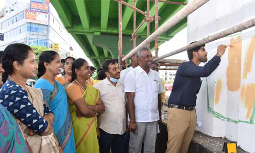 கோவை மாநகராட்சியில்மேம்பாலங்களில் சுவரொட்டி ஒட்டுவதை தடுக்க நடவடிக்கை