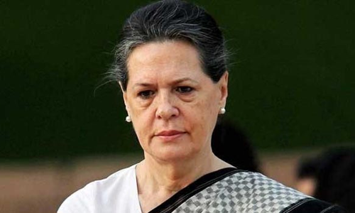 சோனியா காந்தி மருத்துவமனையில் அனுமதி