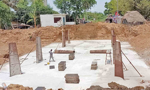 பாலம் கட்டுமான பணிகளை விரைந்து முடிக்க பொதுமக்கள் கோரிக்கை