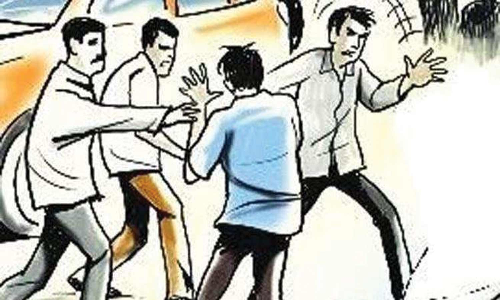 கஞ்சா போதையில் தகராறில் ஈடுபட்ட வாலிபரால் பரபரப்பு