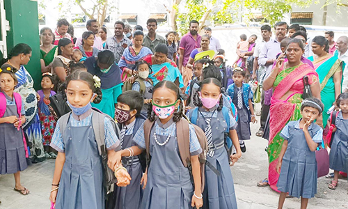 பள்ளிகள் இன்று திறப்பு