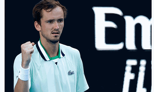 டென்னிஸ் தரவரிசை - ஜோகோவிச்சை பின்னுக்கு தள்ளி முதலிடம் பிடித்தார் மெத்வதேவ்