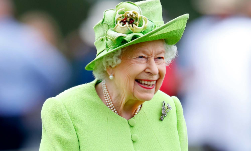 நீண்ட நெடுங்காலம் ராணியாக இருந்து உலக வரலாற்றில் சாதனை படைத்த ராணி இரண்டாம் எலிசபெத்
